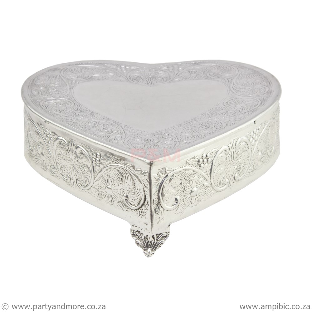 Cakestand vintage heartshaped